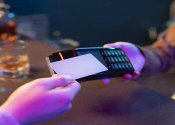 Inflação moderada: bares e restaurantes recompõem preços