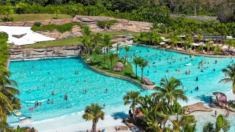 Hot Park e Rio Quente Resorts abrem vagas de emprego