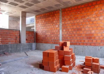 Comércio físico cresceu 2,9% em 2025, aponta Serasa Experian