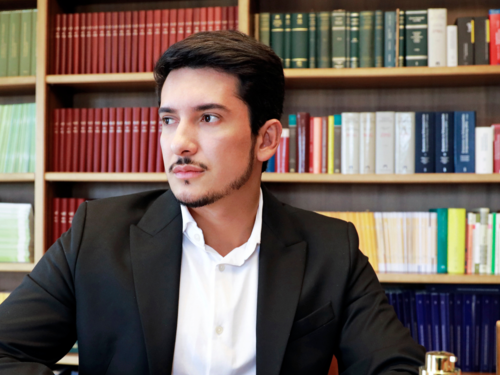 Empreendedor brasileiro lança em Goiânia marca de skincare inspirada em ativos apícolas