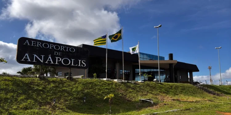 TCE-GO realiza visita técnica a obras do Aeroporto de Cargas de Anápolis