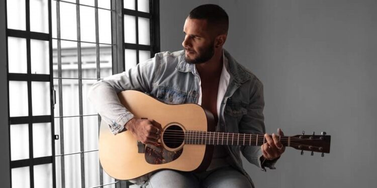 Thiago Marques anima o Estação Musical neste sábado (7)