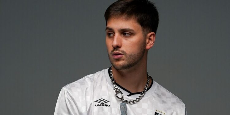 Após sucesso no Chile, Annëto traz seu som a Goiânia no fim de semana do MotoGP