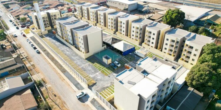 CAIXA e Governo Federal entregam 96 lares do Minha Casa, Minha Vida em Luziânia (GO)