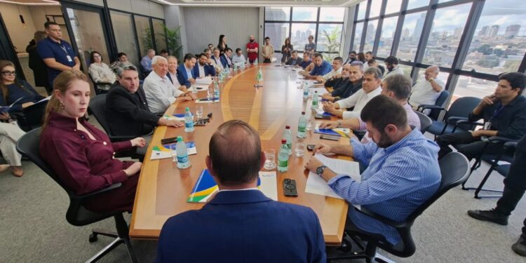 Fórum Empresarial de Anápolis apresenta plano para impulsionar comércio local