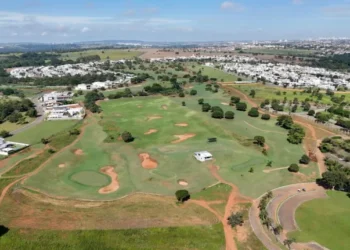 Maior campo de golfe do Centro-Oeste fica localizado em Goiânia
