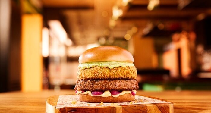 Outback traz clássicos em campanha com Dani Calabresa