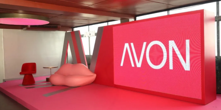 Em relançamento histórico Avon inaugura DNA de “Femtech” com operação na América Latina