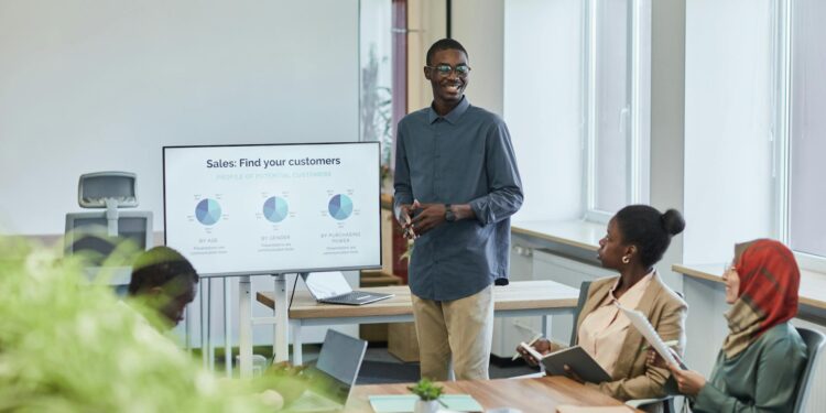 Encontro transforma Goiânia na capital do empreendedorismo jovem