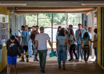 Com Pé-de-Meia, abandono e atraso escolar caem mais de 30% em Goiás