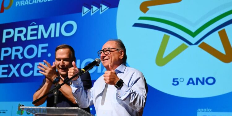 Grupo Piracanjuba e Prefeitura de Goiânia premiam professores por excelência na aprendizagem