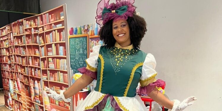 Sicoob UniCentro Br e Shopping Cerrado promovem contação de histórias para público infantil