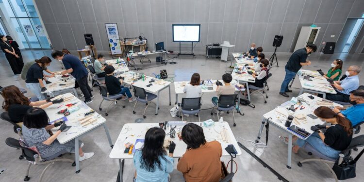 Confederação Nacional dos Municípios oferece cursos gratuitos em Goiânia