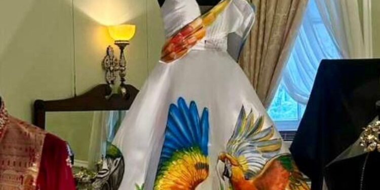 Peça da estilista goiana Maísa Gouveia é selecionada para exposição nos Estados Unidos