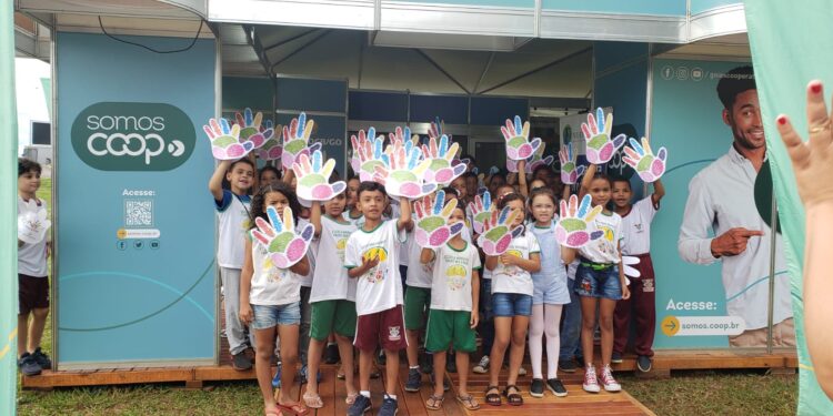 Sistema OCB/GO leva projeto SementesCoop à Pecuária de Goiânia