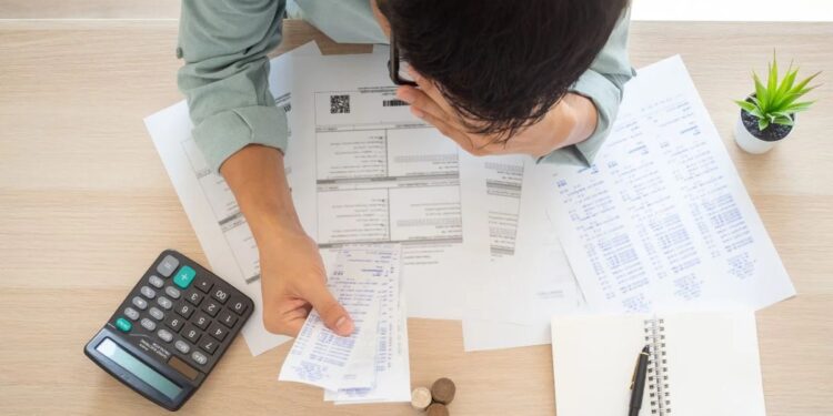 Endividamento recorde: Fragilidade na gestão financeira das empresas brasileiras