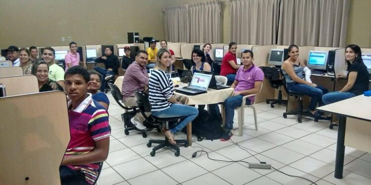 Parceria com a Apae reforça compromisso social do Sicoob UniCentro Norte Brasileiro