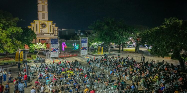 Jalles e parceiras promovem cinema ao luar para conscientizar sobre segurança no trânsito