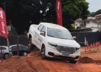Test drive inova ao oferecer experiência off-road em Goiânia