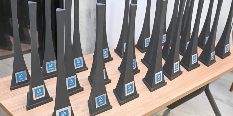 Prêmio Mais Influentes da Comunicação entrega troféus nesta quinta (11)