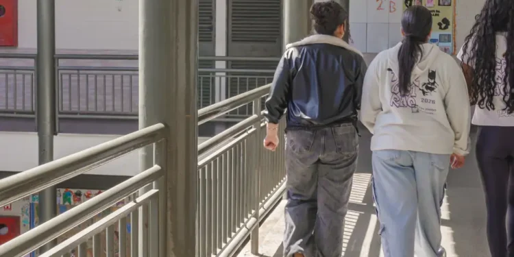 Goiás acompanha avanço na redução do abandono no ensino médio