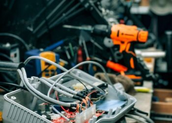CMO Construtora doa 119 kg de materiais eletrônicos para reaproveitamento sustentável