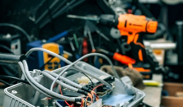 CMO Construtora doa 119 kg de materiais eletrônicos para reaproveitamento sustentável