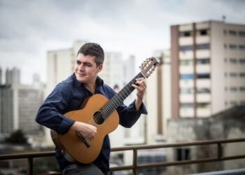 Violonista Julio Lemos faz turnê internacional nos EUA e Canadá