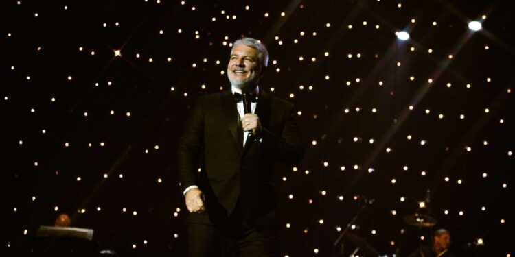 Fred Mayrink traz de volta o aclamado “Sinatra For You” a Goiânia