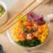 Cumbuco Saladeria e Aloha Ni Hao apostam em saladas e pokes como aliados contra a seca do Cerrado