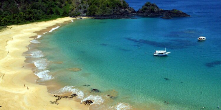 Brasil supera EUA e Portugal entre os destinos mais desejados nas férias de julho