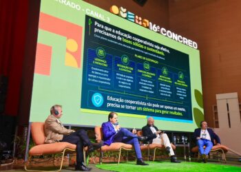 Cultura cooperativista é o que diferencia as cooperativas dos bancos, defendem presidentes de centrais no 16º Concred