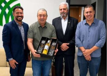 Sicredi e FAEG alinham ações para fortalecimento do agronegócio em Goiás
