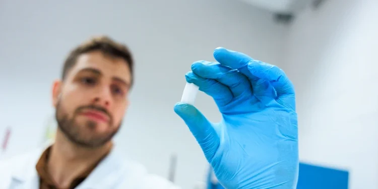 Pesquisa da Unicamp desenvolve material que pode reduzir custos de fabricação de medicamentos e vacinas