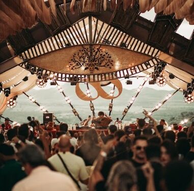 Dj Bhaskar se apresenta na 4ª edição do Piri Sunset 2026