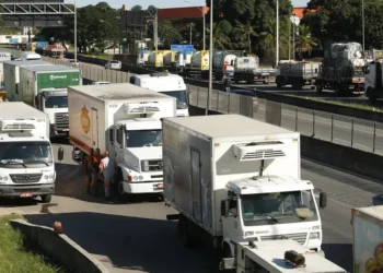 Frete rodoviário fica 2,70% mais barato em julho, aponta levantamento da Frete.com
