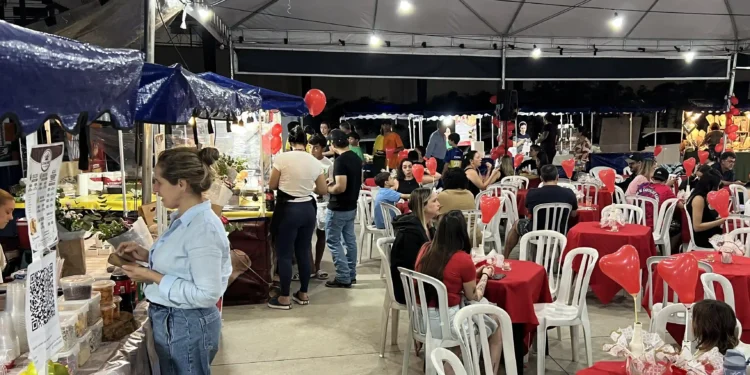 Feira CMO é reinaugurada no Jardim América