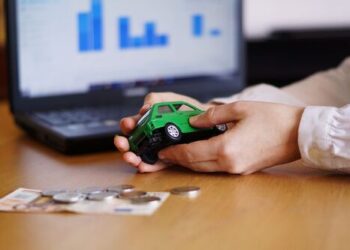 Com Selic em 14%, crédito começa a reagir no mercado de veículos