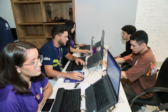 Quase 300 vagas de estágio estão abertas em Goiás pelo CIEE-GO