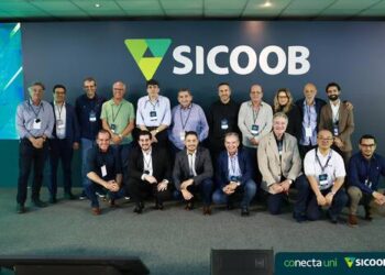 Sicoob Uni reúne equipes comerciais para alinhar estratégias e reconhecer resultados