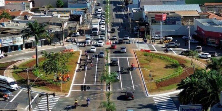Frota de carros em Goiânia cresce 18% em um ano