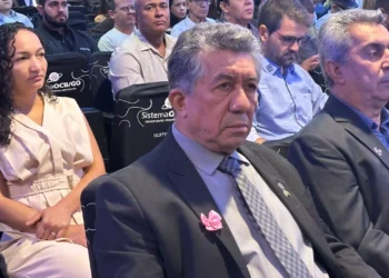 Vice-presidente do CRCGO participa de solenidade de reconhecimento ao cooperativismo goiano
